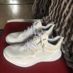 Adidas AlphaBounce